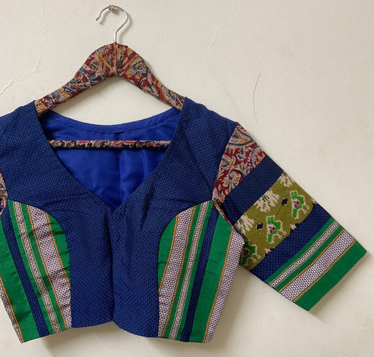 NILIMA – Handloom Cotton V-Neck KHANN Blouse