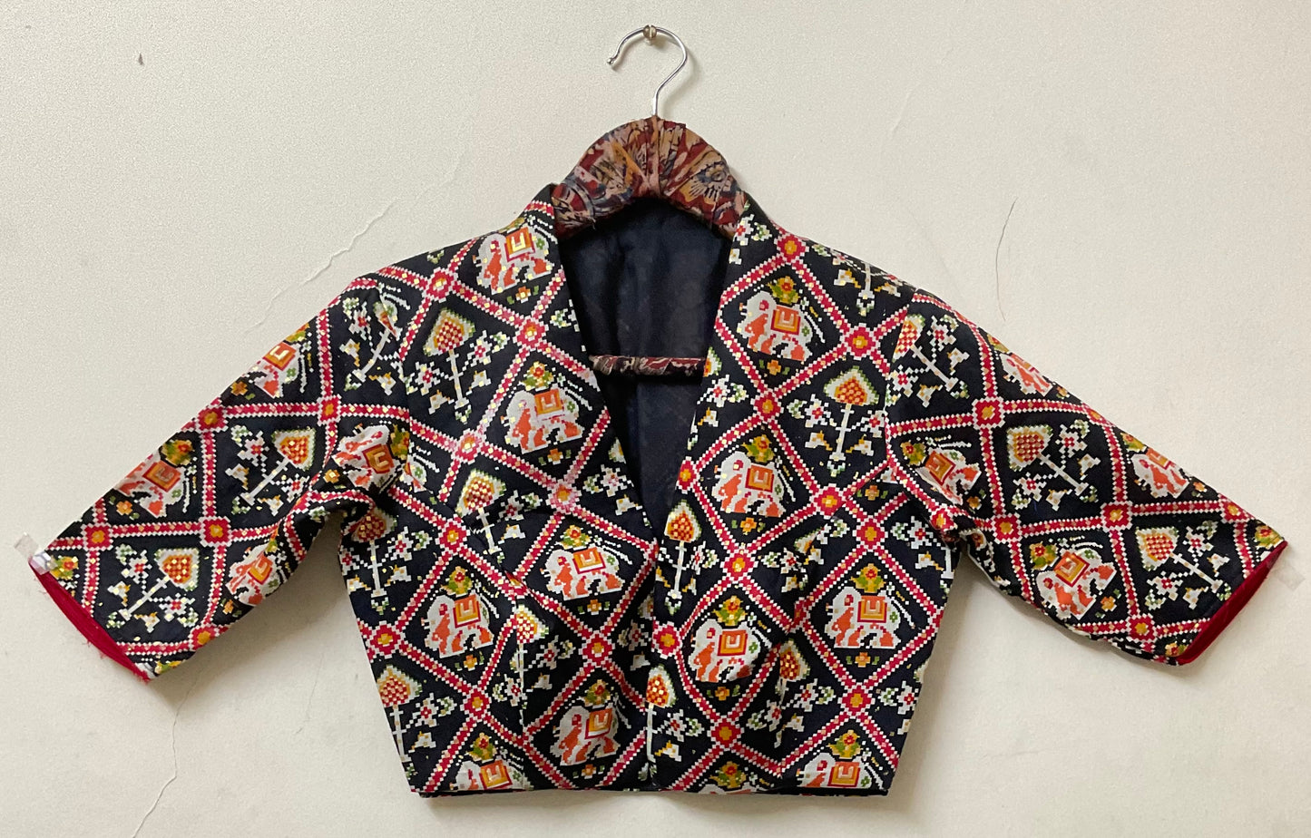 PATOLA Heritage highneck coller Blouse