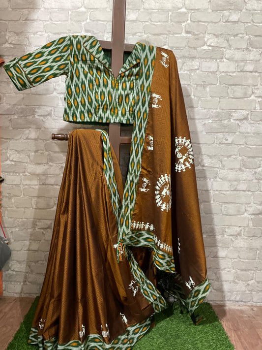 Aahilya – Mustard Khann Saree with Warli Motifs & Ikkat Blouse